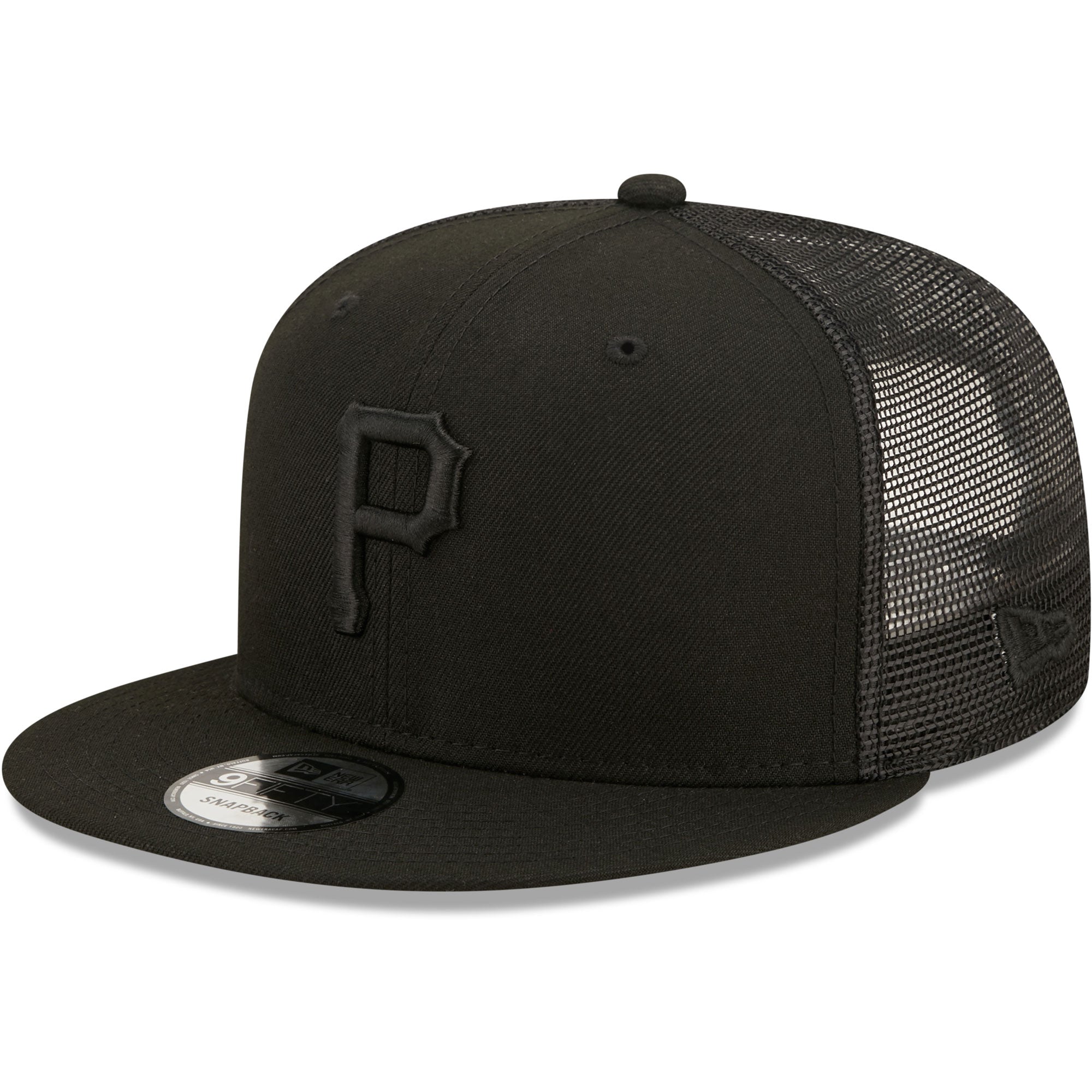 Pittsburgh Pirates New Era Blackout Trucker 9FIFTY Snapback Hat