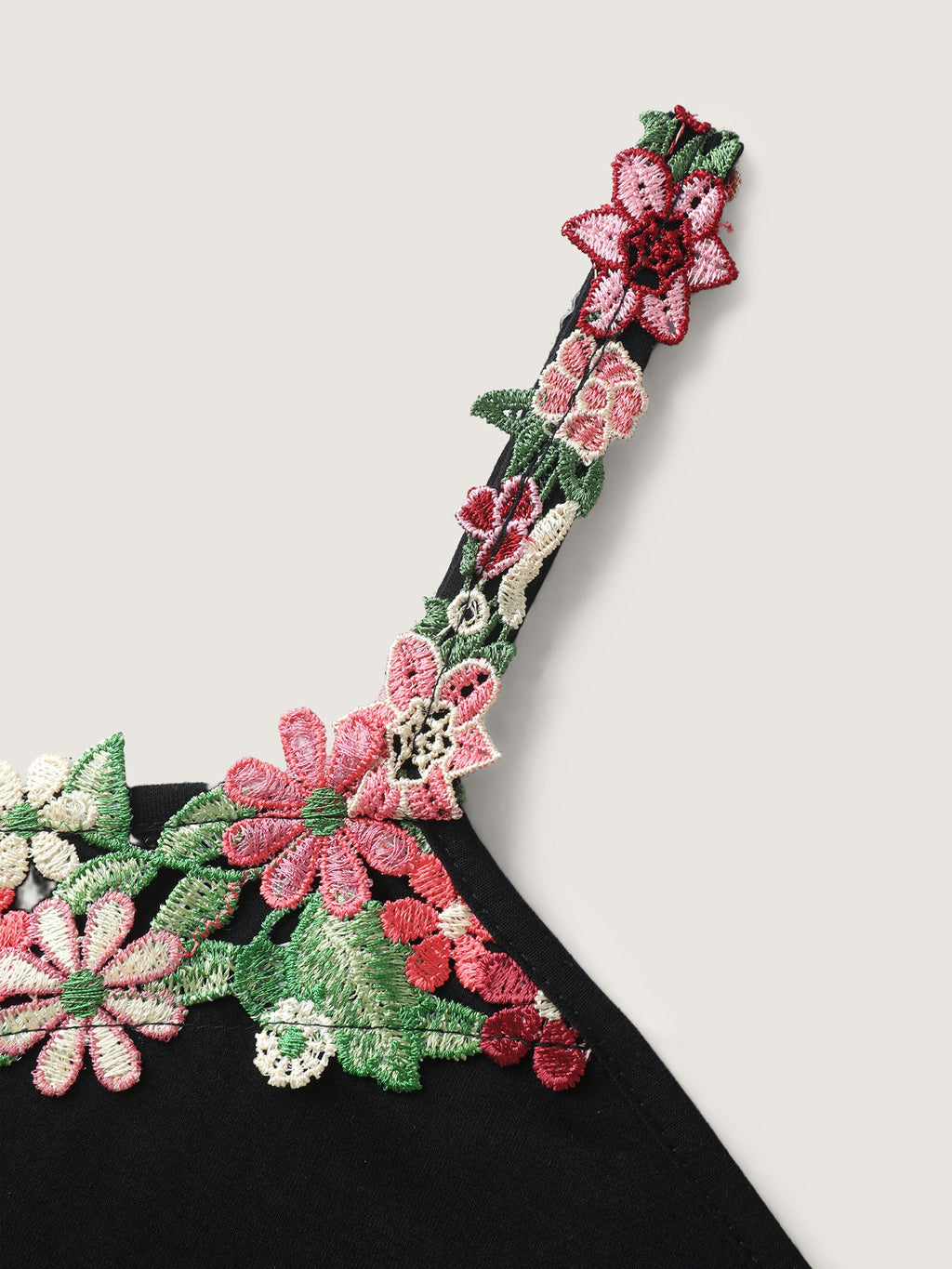 3D Floral Neckline Tank Top