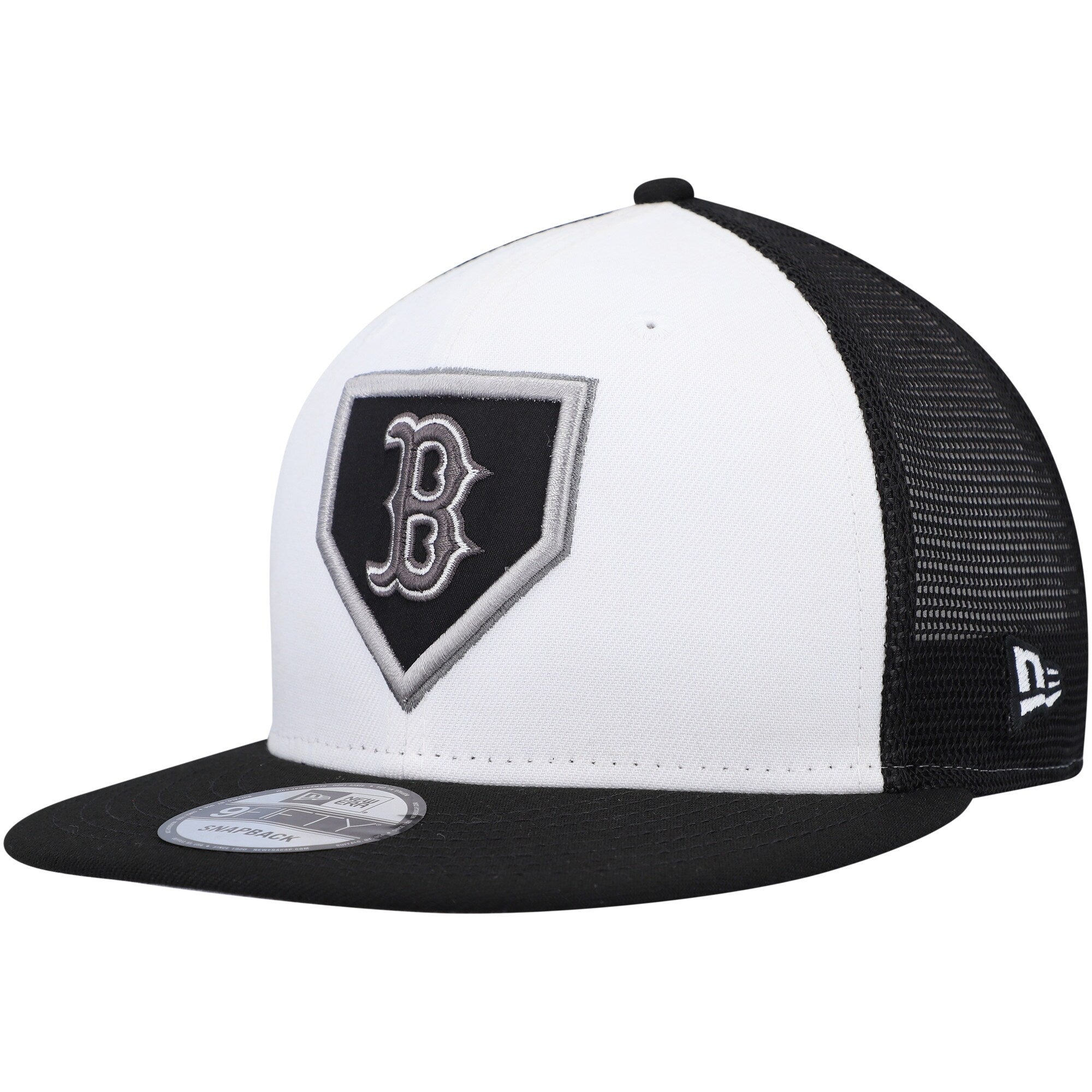 Boston Red Sox New Era 2022 Clubhouse Trucker 9FIFTY Snapback Hat - White/Black